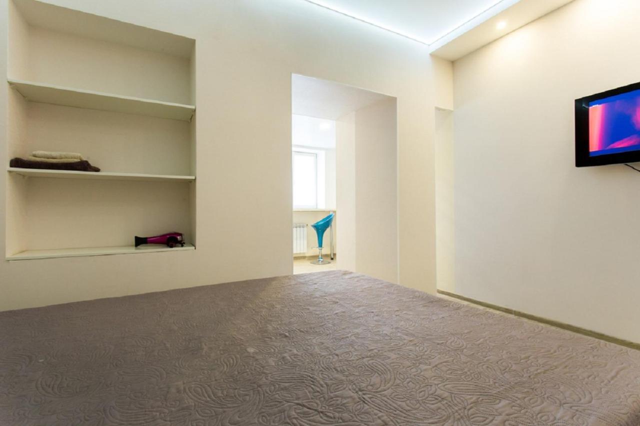 Modern Apartments In The Centre - Kuznechna Str. 26/4 Harkov Kültér fotó