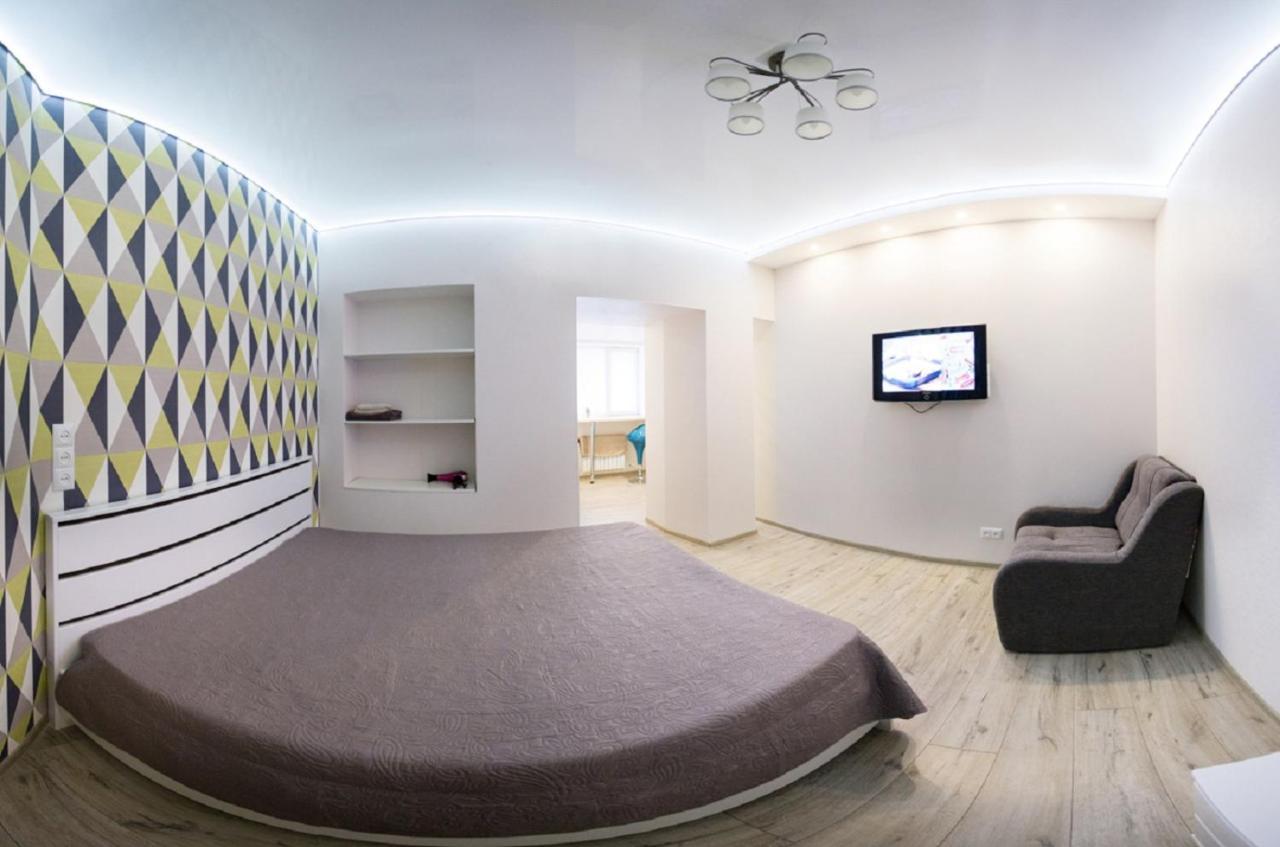 Modern Apartments In The Centre - Kuznechna Str. 26/4 Harkov Kültér fotó