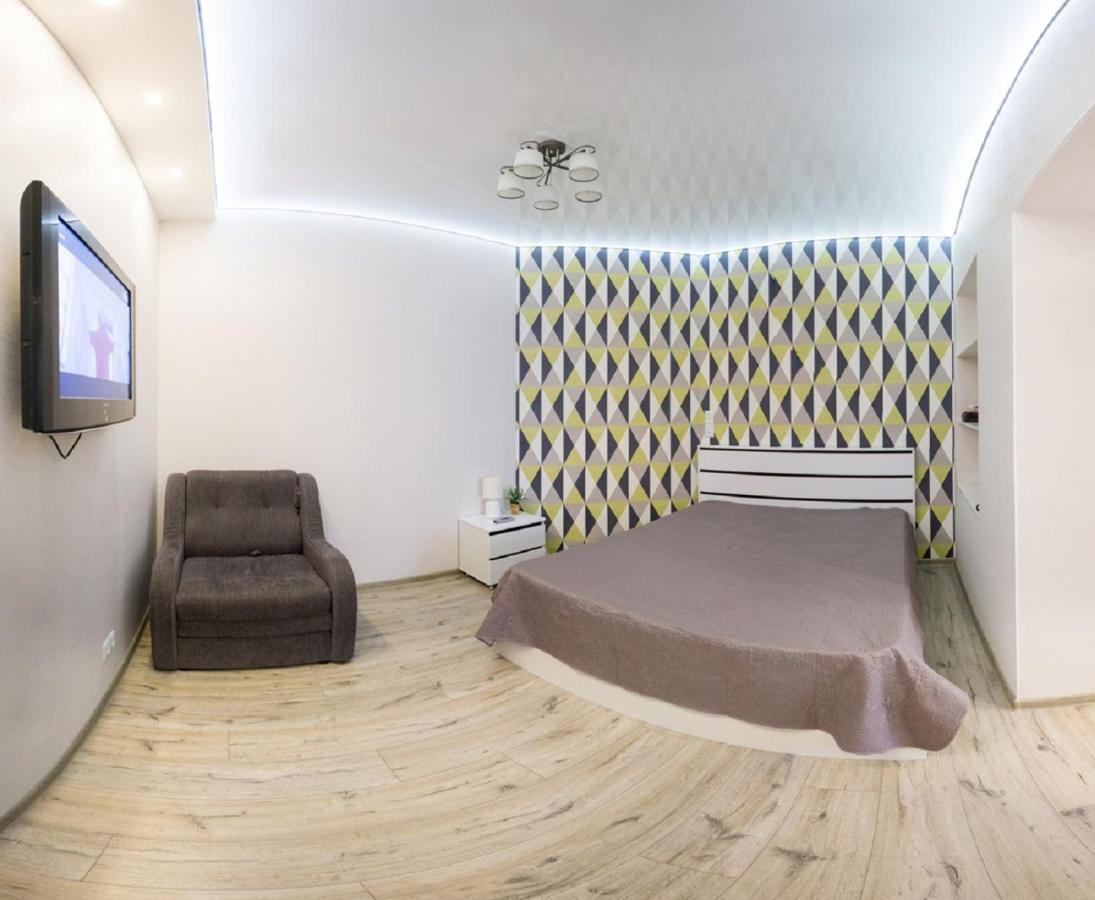 Modern Apartments In The Centre - Kuznechna Str. 26/4 Harkov Kültér fotó